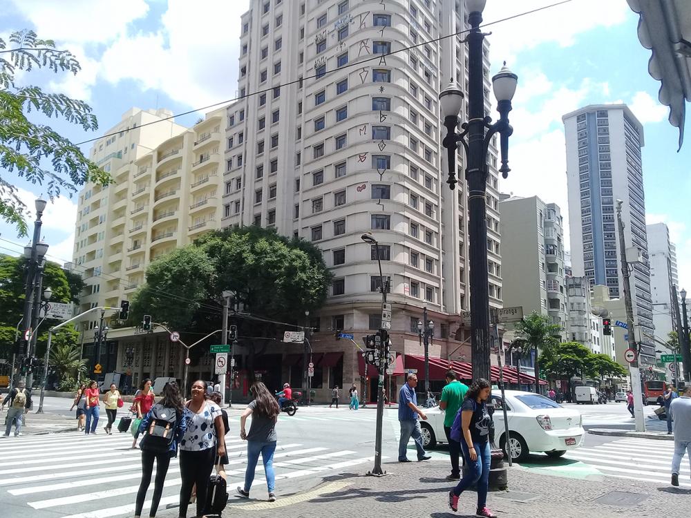 São Paulo registra 213 mortes por coronavírus neste sábado, 13 