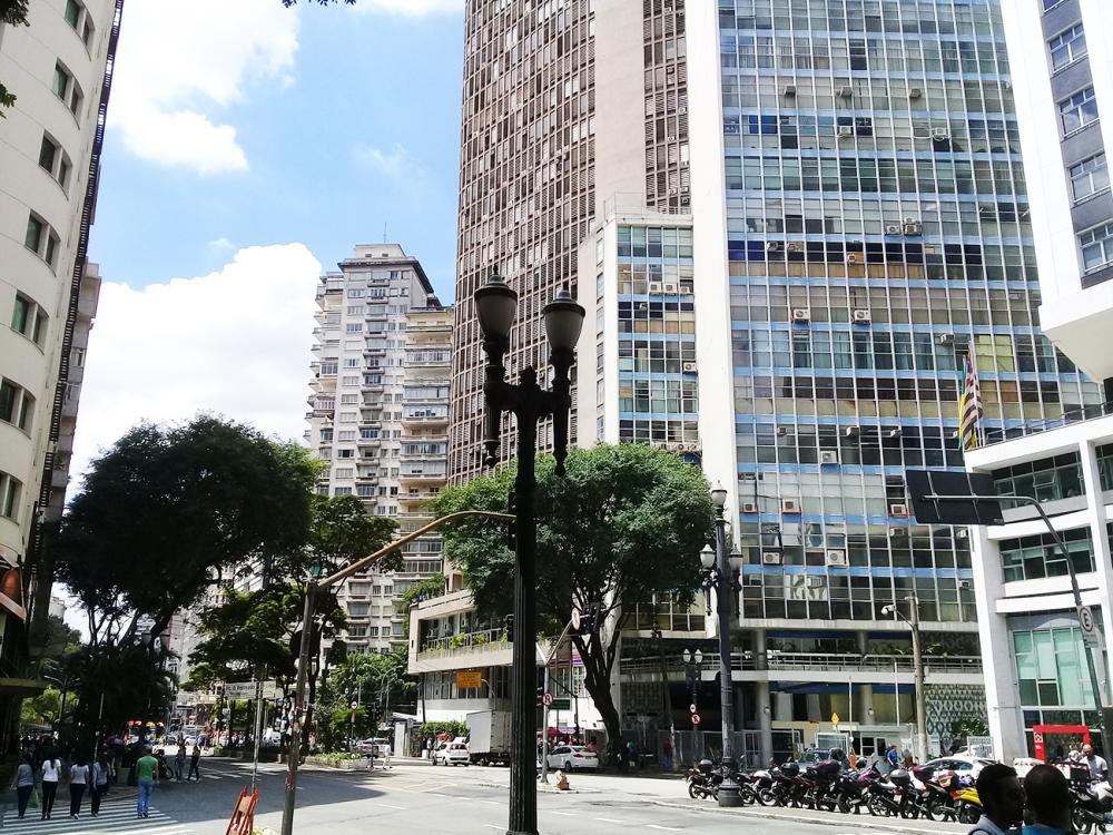 Estado de SP registra 35.108 óbitos e 972.237 casos de coronavírus até este domingo, 27