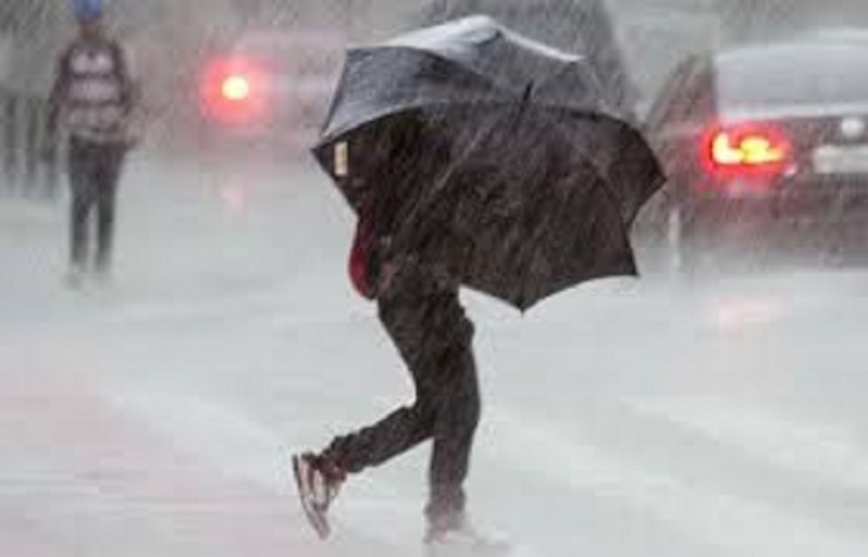 Itapecerica da Serra teve chuva de granizo na tarde de segunda, 19