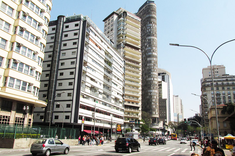 Média móvel semanal de mortes por Covid-19 no estado de SP chega a 84 óbitos neste sábado