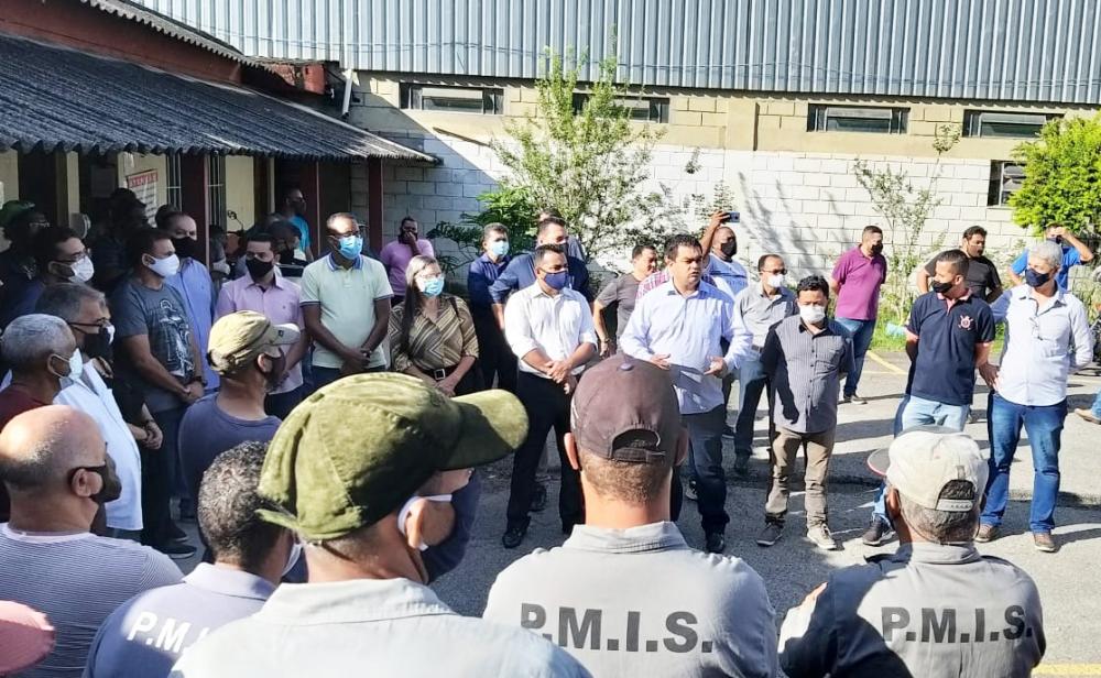 Itapecerica da Serra: Superintendente do ITAPREV e vereadores se reúnem com servidores do Almoxarifado 