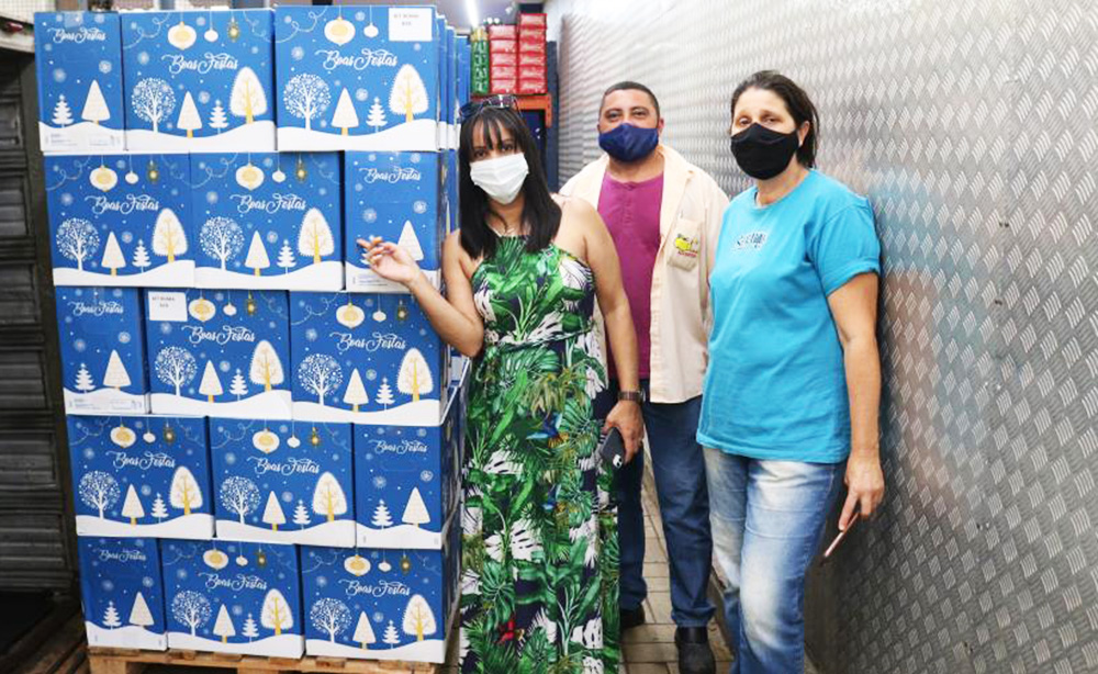 Empresa doa alimentos para Prefeitura de Itapecerica da Serra 