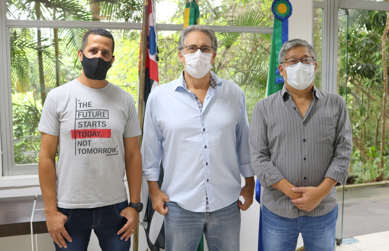 Itapecerica da Serra: Deputado Zarattini se reúne com prefeito Nakano