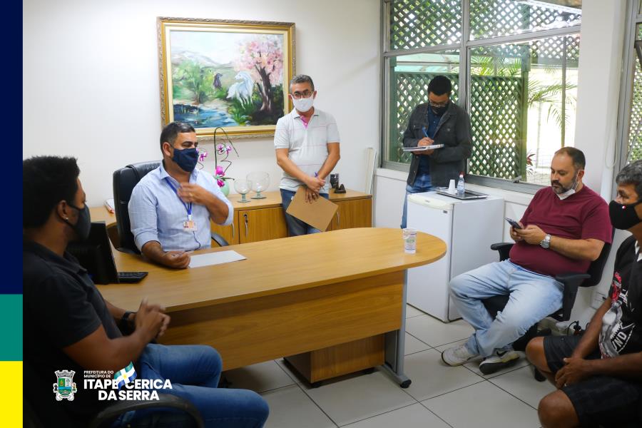Prefeitura de Itapecerica da Serra e vendedores ambulantes projetam melhorias para a categoria