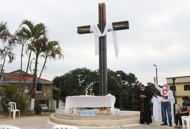 Itapecerica da Serra: Novo Cruzeiro é inaugurado com tradicional Reza de Santa Cruz