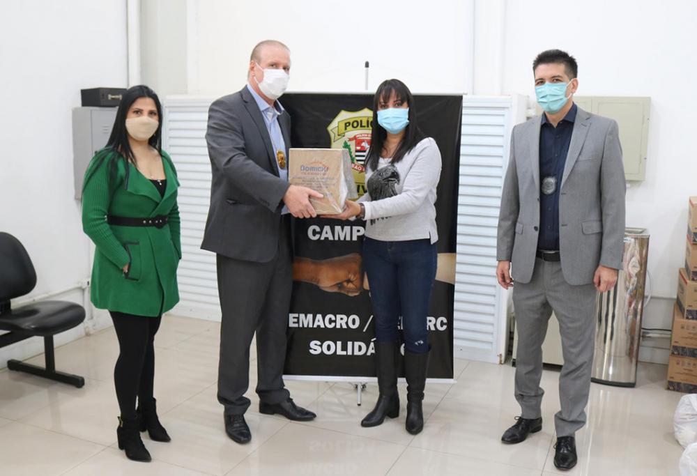 Campanha “Demacro/Denarc Solidário” entrega cestas básicas para Itapecerica da Serra 