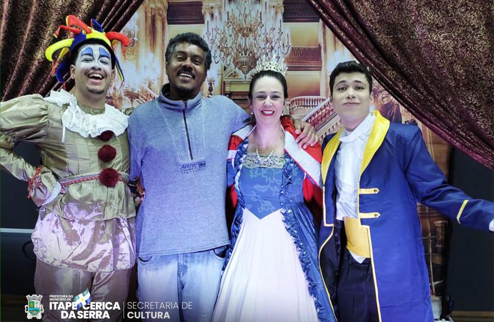 Peça teatral ´O Príncipe é o Bobo´ é lançada em Itapecerica da Serra