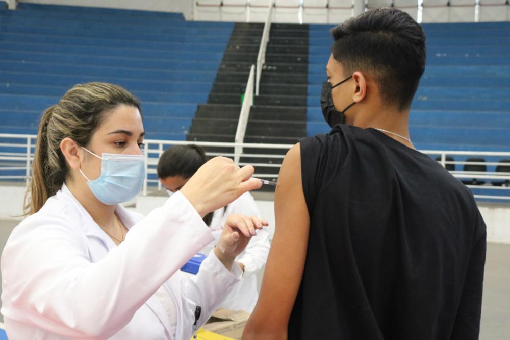 Itapecerica da Serra vacinou 817 adolescentes com a primeira dose na terça-feira, 24 de agosto