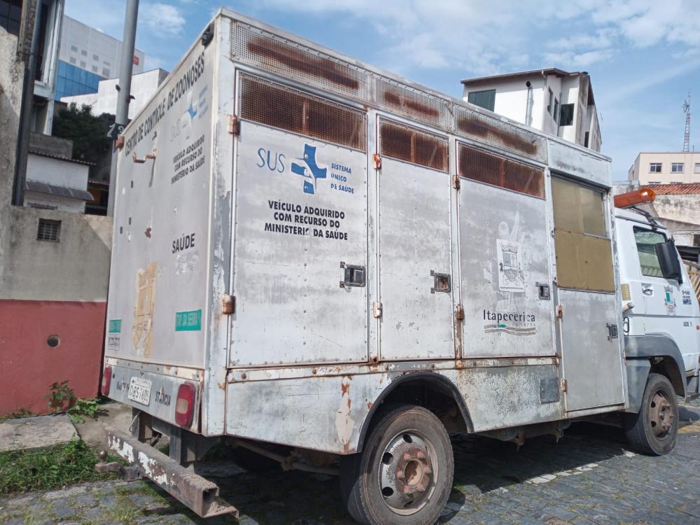 Itapecerica da Serra conclui reforma do caminhão da Zoonoses