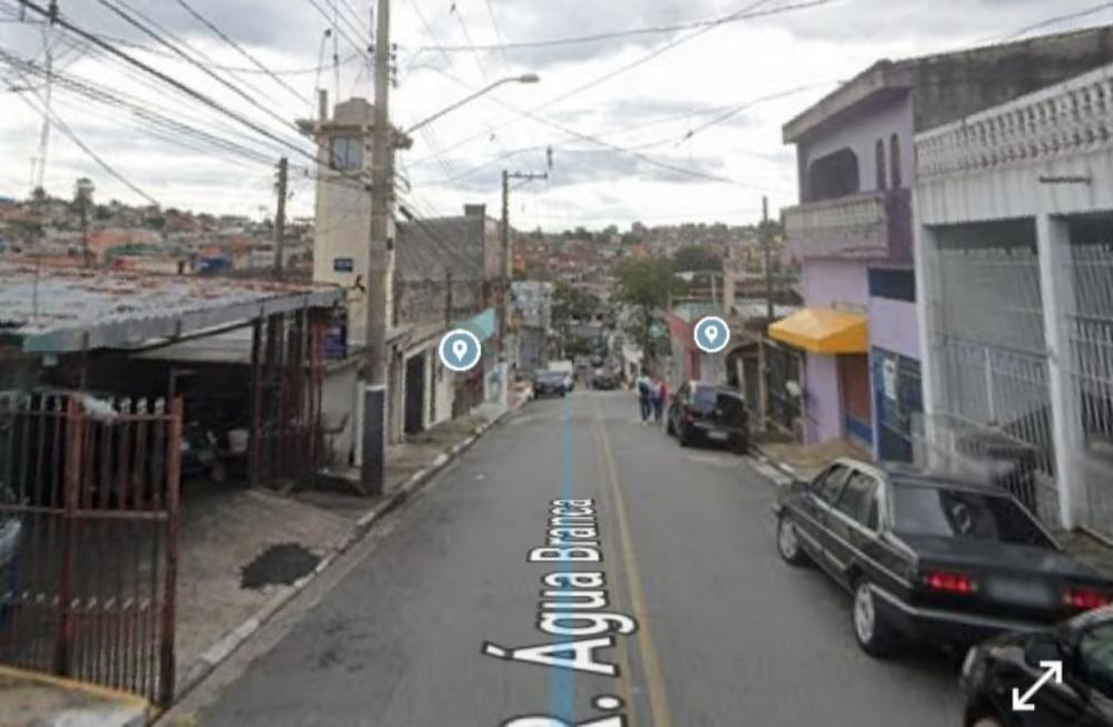 Bombeiros atendem ocorrência de incêndio em Embu das Artes