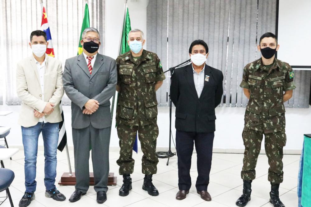 Itapecerica da Serra: Prefeito Nakano toma posse como presidente da Junta de Serviço Militar