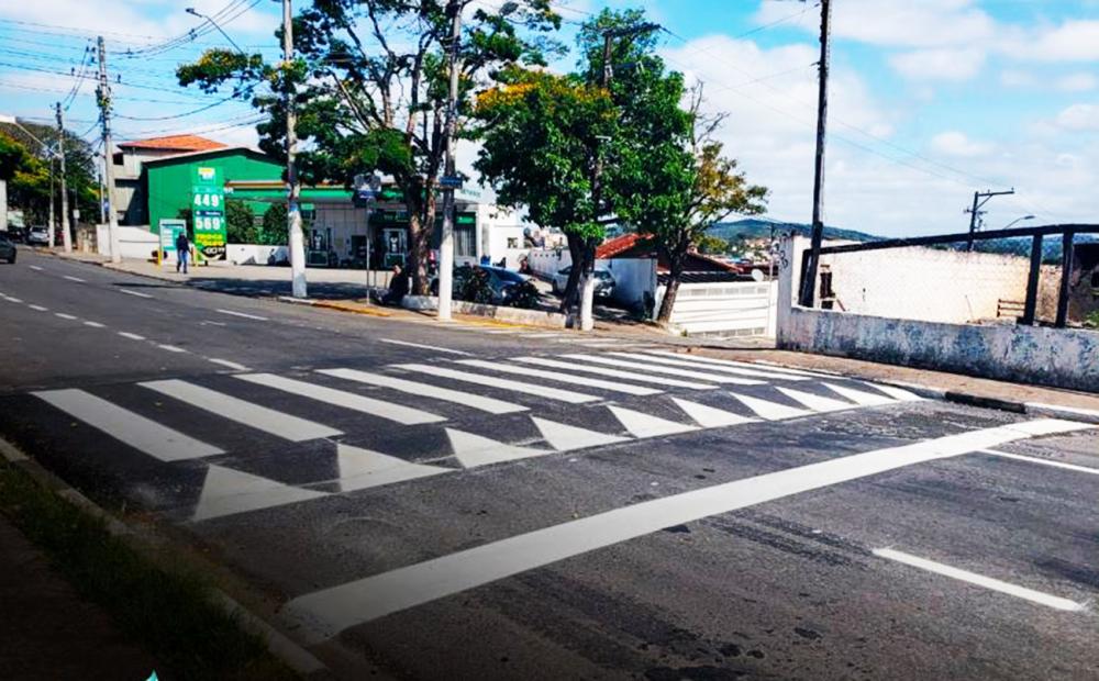 Itapecerica da Serra: Lombofaixas são instaladas na avenida Eduardo Roberto Daher 