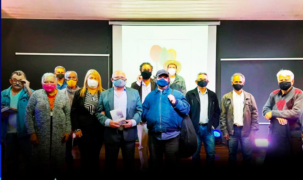 Itapecerica da Serra realiza o centésimo Sarau da Serra promovido pelo Grupo ITAPOESIA