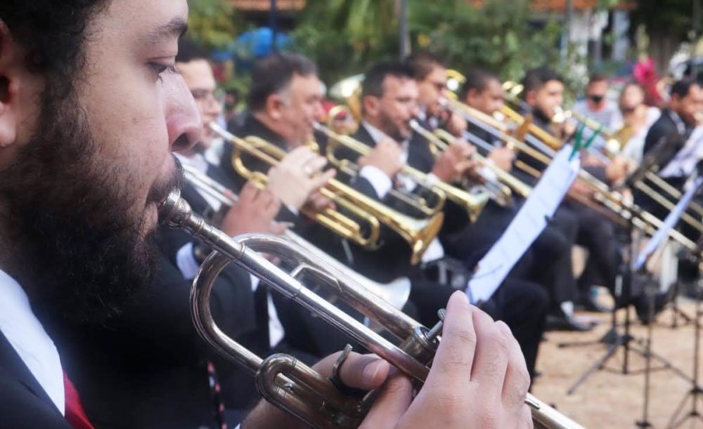 Embu das Artes promove evento cultural do Outubro Rosa com música, balé e serenata