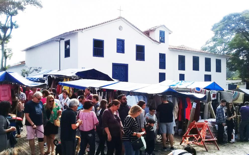 Feira de Embu das Artes funciona neste fim de semana e no feriado de Nossa Senhora Aparecida