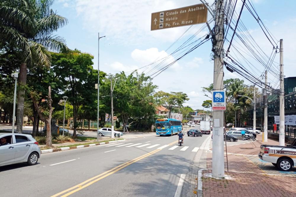 Embu das Artes: Semob mapeia principais pontos de alagamento na cidade