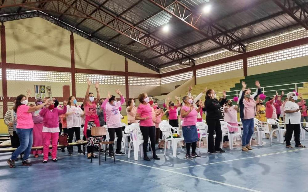 Itapecerica da Serra: Prefeitura realiza Baile Outubro Rosa para idosos do Jacira