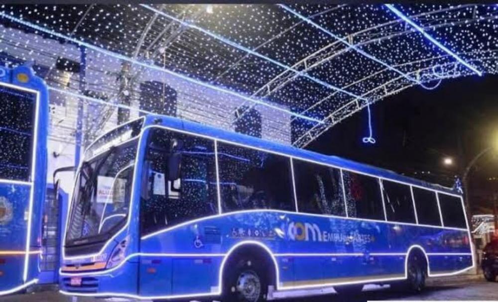 Embu das Artes terá ônibus iluminados com decoração de Natal