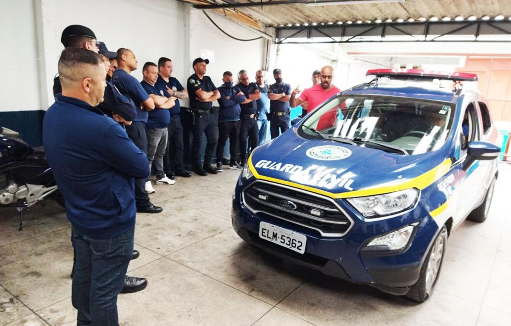 Guarda Civil Municipal de Itapecerica da Serra participa de curso de atualização e manuseio de armas 